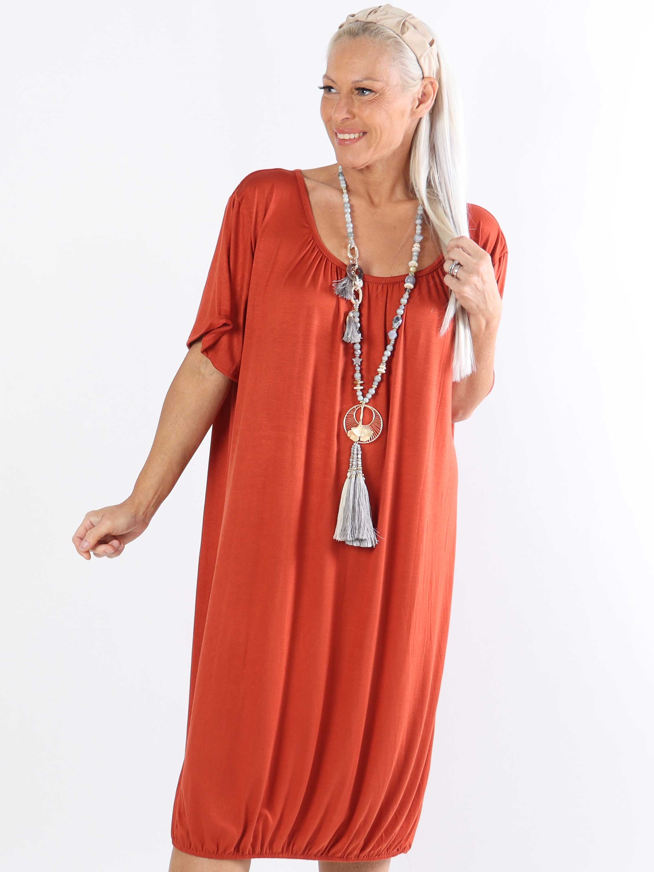 Miracle Dress - Basis plus size kjole i viskose med elastik forneden